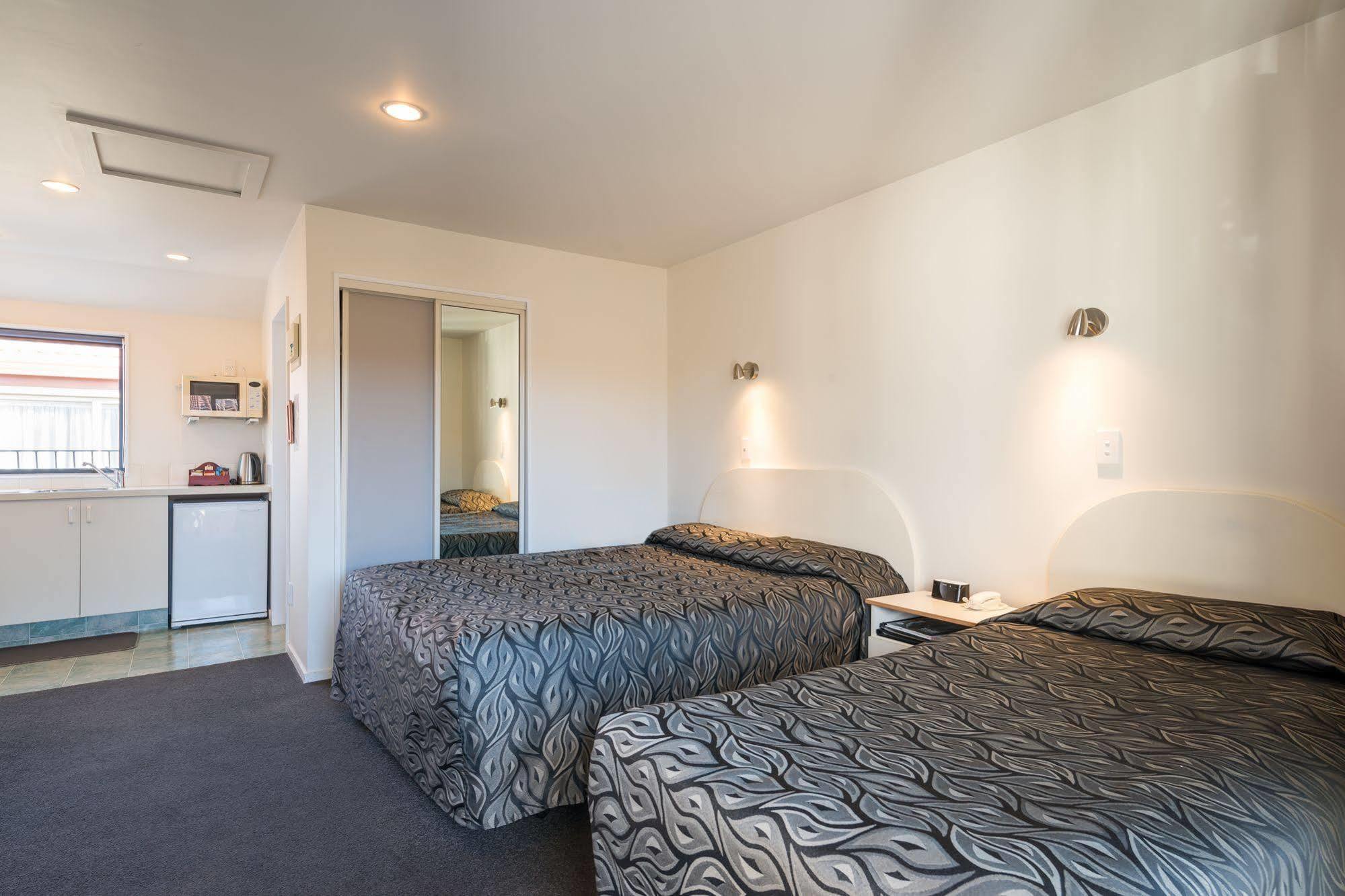Annabelle Court Motel Christchurch Exterior photo